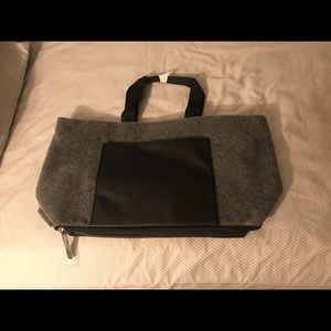 Perfect size weekender bag!!!